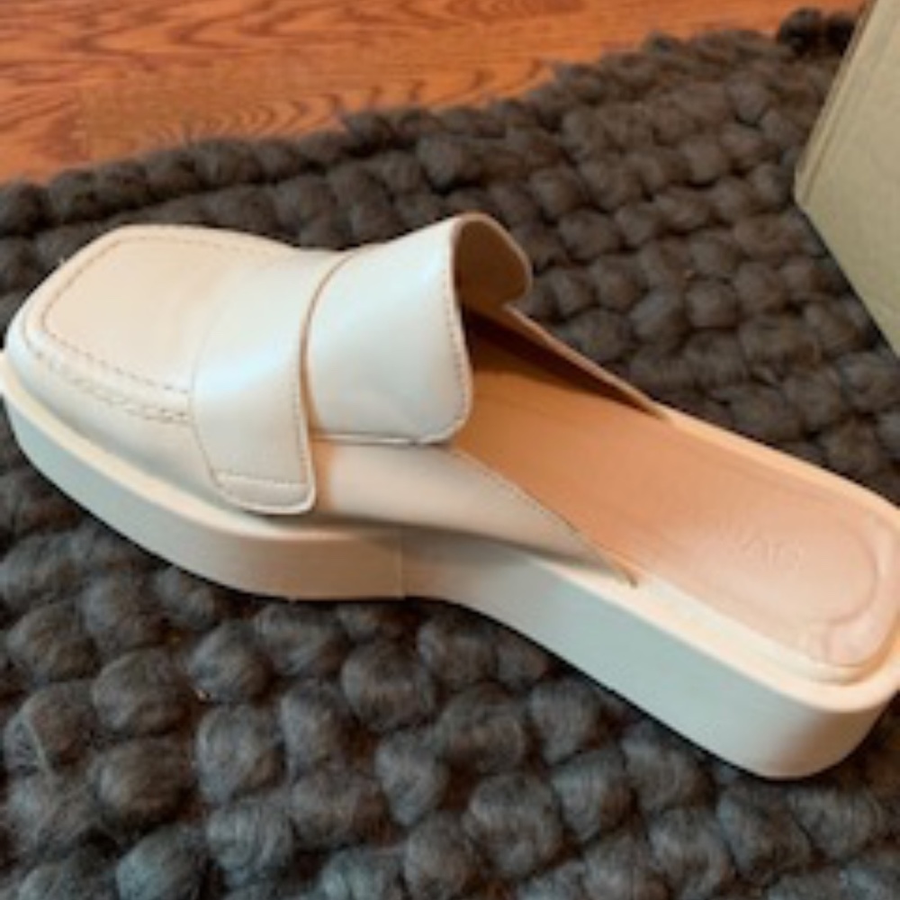 ALOHAS OFF WHITE MULES